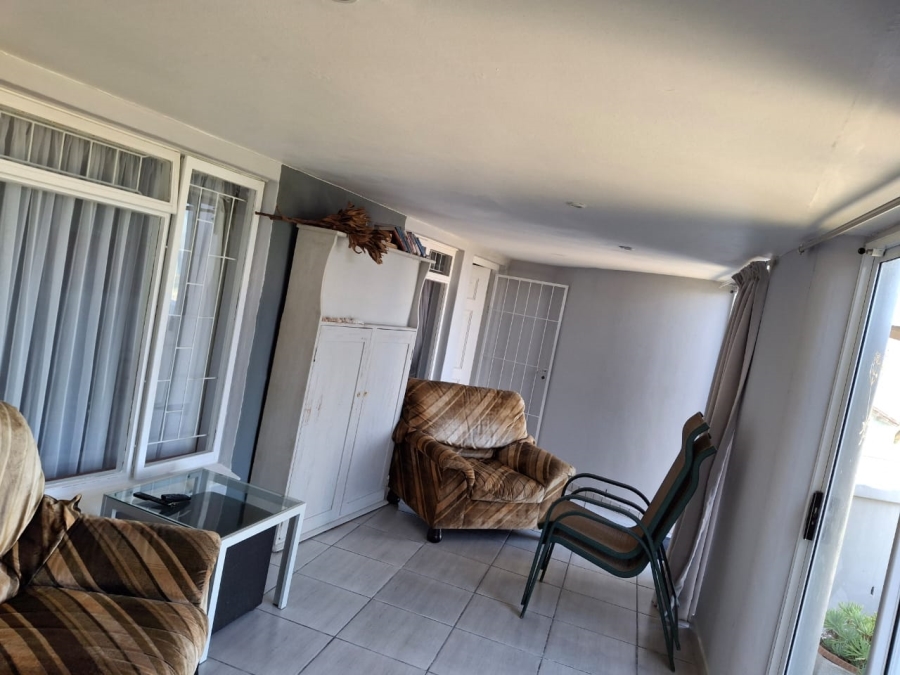 To Let 1 Bedroom Property for Rent in Mountainside Western Cape